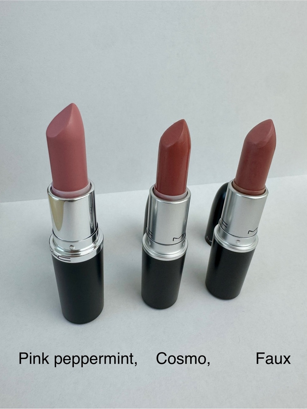 Bundle of 9 Mac lipsticks - Picture 6 of 7